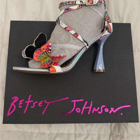 NIB Betsey Johnson Colorful Butterfly Strappy Heels - Picture 2 of 6